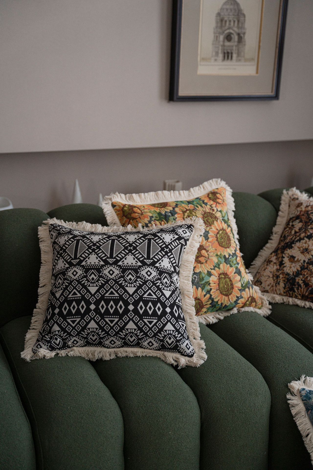 提花抱枕套+ 白须