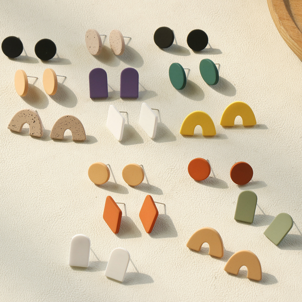 3 Pairs Simple Style Geometric Soft Clay Women's Ear Studs display picture 7