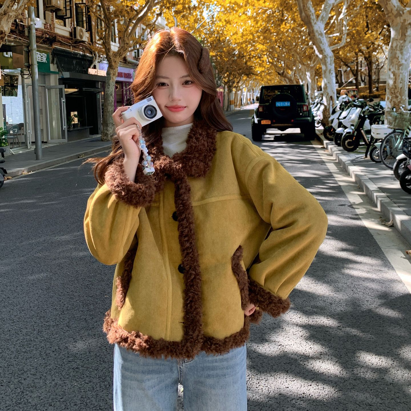 Sheepskin One-Piece Lamb Wool Outwear for Women Winter 2025 New Style Short Thickeneded Suede Motorcycle Jacket Top