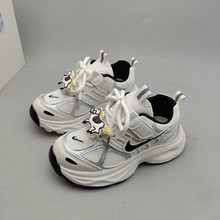 ��Ůͯ���e�ϵ�Ь�ܲ��¿��p�W͸����ͯ�\��ͯЬ