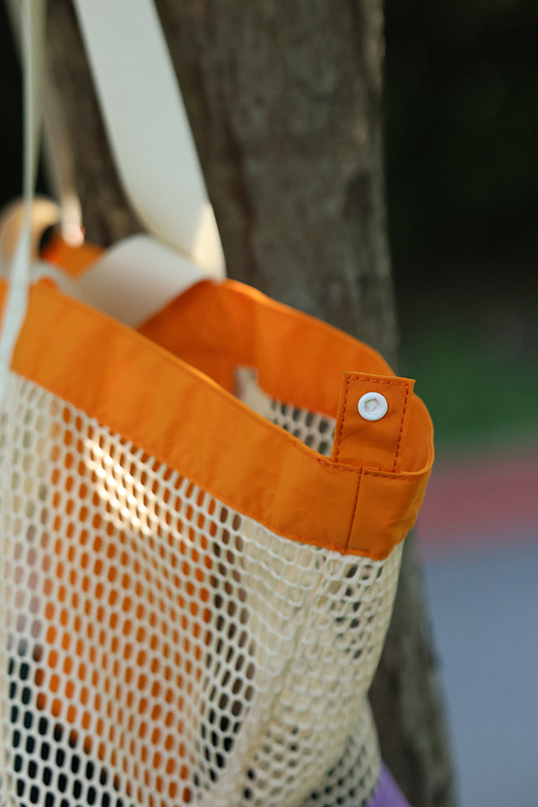 Large-capacity summer niche trendy color-blocking net bag single-shoulder bag, casual large-capacity double-sided usable storage shopping bag Specification drawing