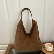 ͨ�ڏ͹�ĥɰ���y����Ů2025�¿�r���p�����ذ����������e�μ��