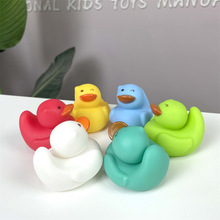 厂家直销6只装搪胶小黄鸭儿童洗澡戏水彩色搪塑鸭子定制印刷LOGO