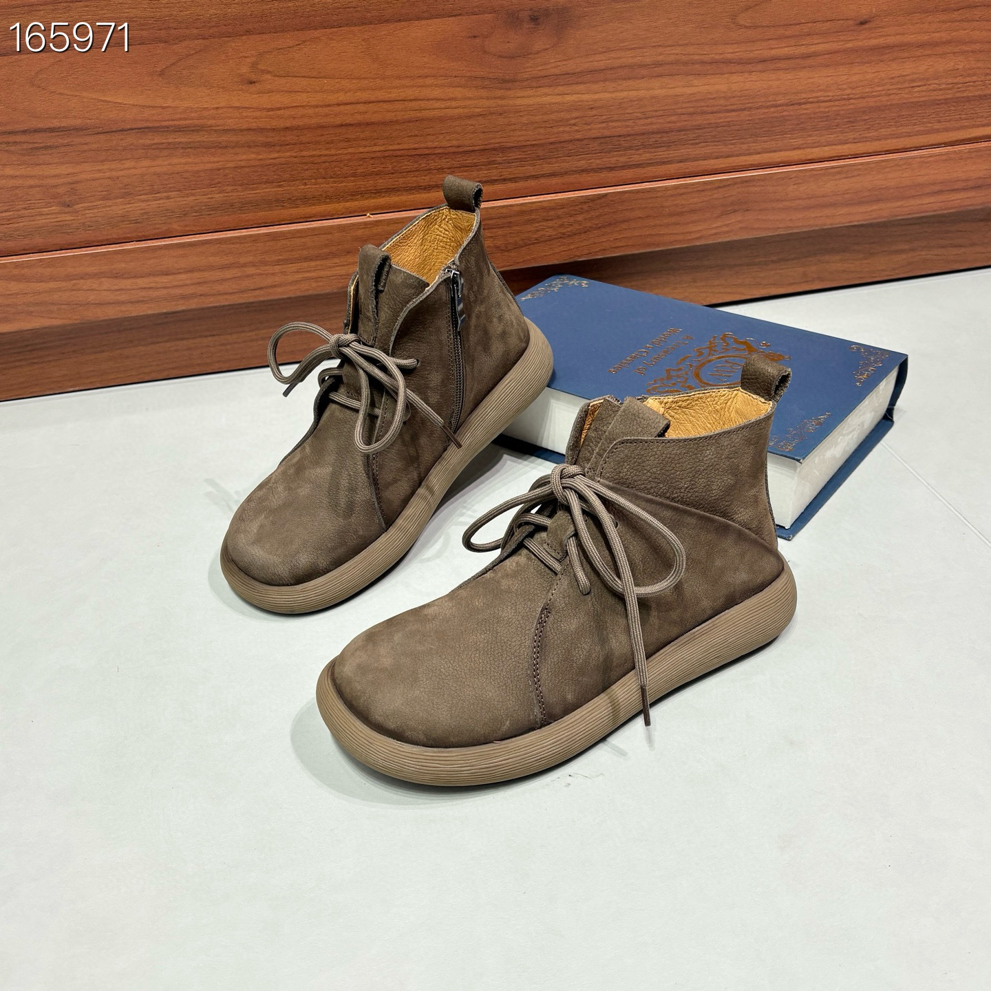 Boot nữ da thật cổ cao mũi tròn dây kéo bên lót nhung ấm — Màu xám