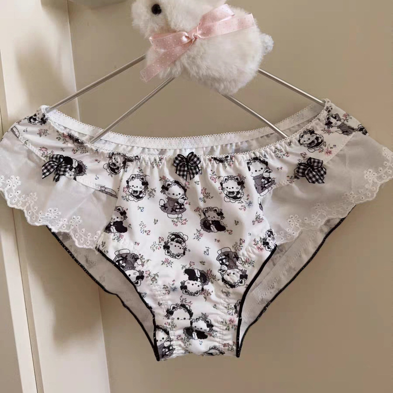 Fortunately, Life Has a Little Cat in It: Japanese-Style Cartoon Cat Print Cute Breathable Comfortable Underwear for Students at an Affordable Price