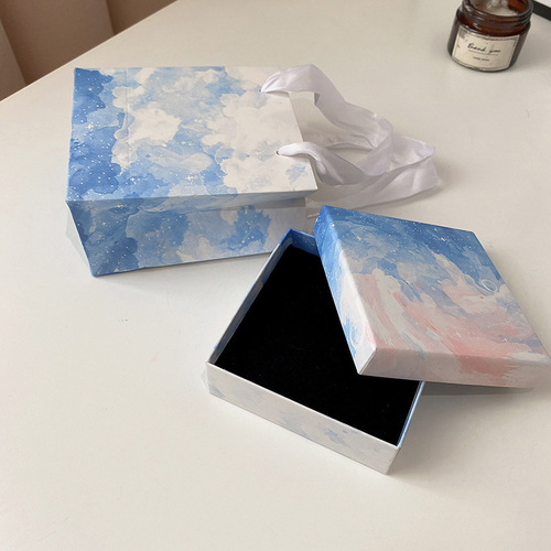 蓝白色网红个性首饰盒简约百搭生日礼品盒创意小众高级感配饰批发