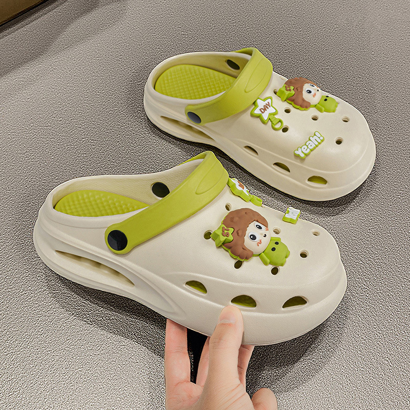 Children's Clogs for Girls, Summer Outdoor Wear, 2026 Non-Slip Breathable Casual Dual-Use Closed-Toe Slippers, Women's Beach Sandals