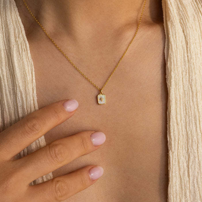 Collar Colgante de Estrella Polar con Piedra de Nacimiento, Acero de Titanio