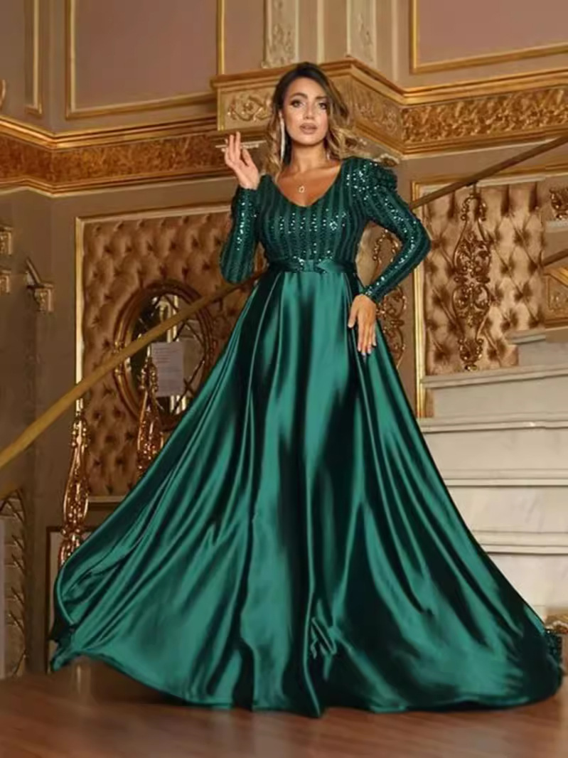 2024 Nouveau commerce extérieur européen et américain Vêtements pour femmes Station indépendante V profond Big Swing Jupe longue sexy Traînant Banquet Robe de soirée Nouveau style