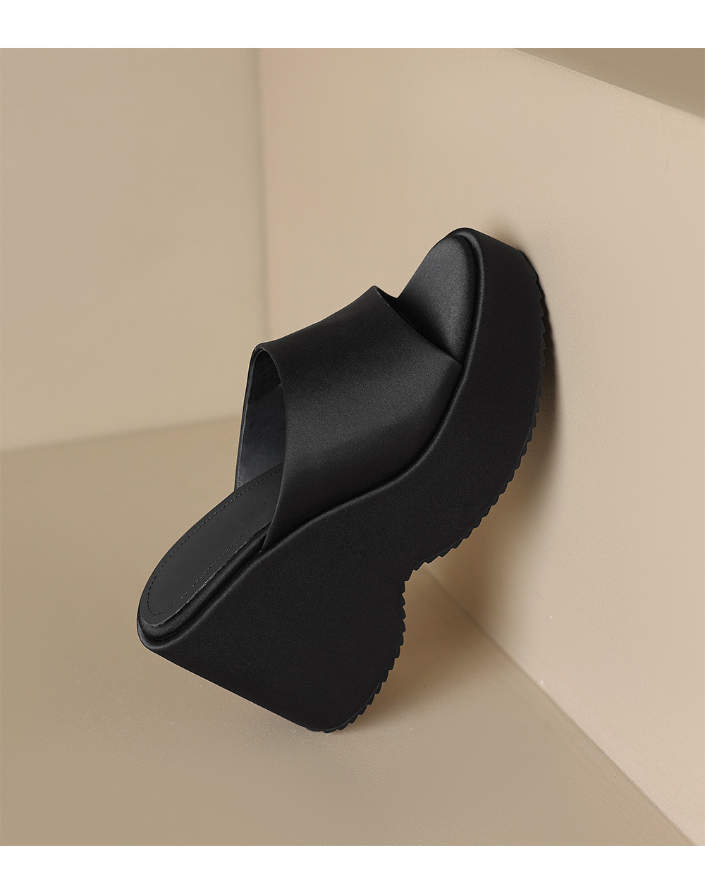 Sandal cao gót nữ hở mũi phong cách Anh đế xốp dày — Màu đen chi tiết 15