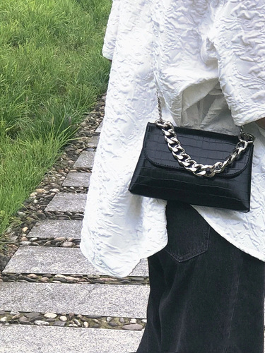  Spring Niche Design Crocodile Print Chain Top Handle Bag Retro Baguette Single Shoulder Crossbody Bag for Women