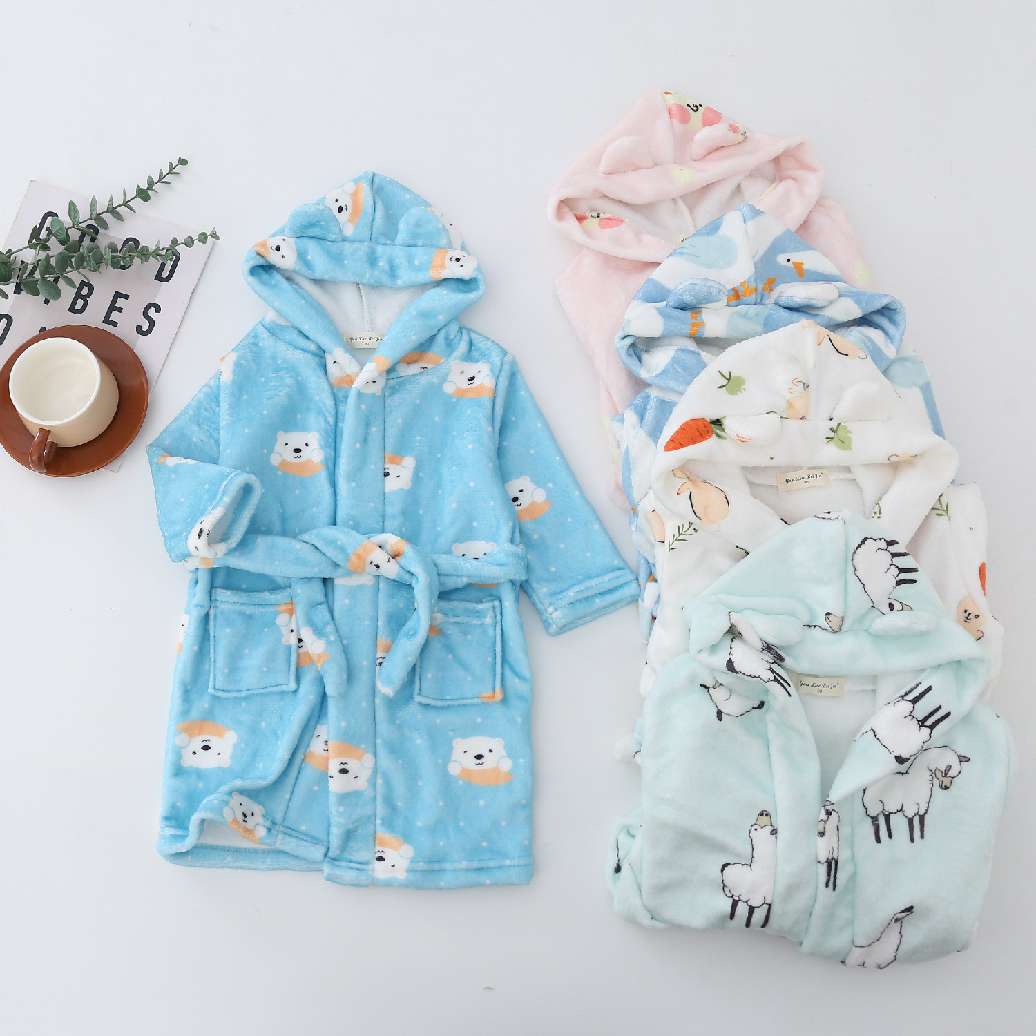 2025 Fall/Winter Collection: Unisex Children's Digital Print Flannel Sleepwear with Long Sleeves, Hood, and Pockets