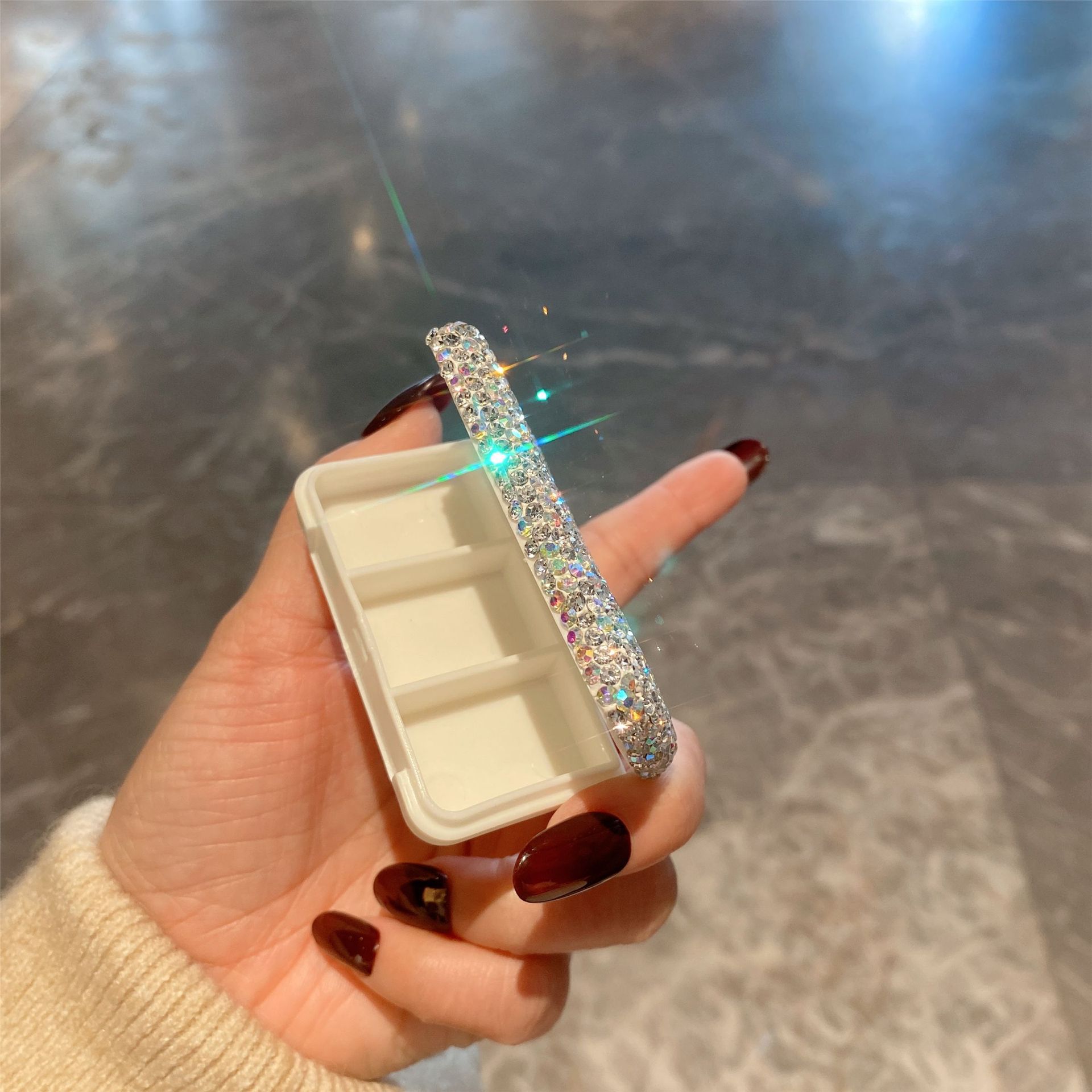 迷你小号随身便携式轻奢药盒高颜值镶钻分装盒跨境爆款厂家直销