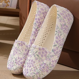Four Seasons Sandals Women Nurse Sandals Printed Flat Hollow Hole Shoes Women Square Dance Moms Shoes Work Sandals Women
