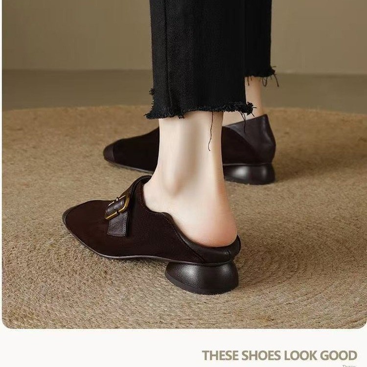 2026 primavera y otoño nuevos zapatos retrógrados superficiales de una sola cabeza cuadrada antideslizante mate zapatos de cuero de tacones gruesos suaves