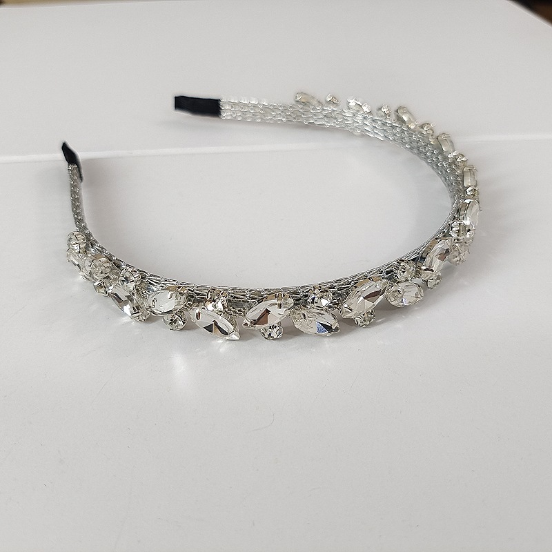 Frau Barocker Stil Glänzend Geometrisch Legierung Inlay Künstliche Perlen Strasssteine Haarband display picture 6