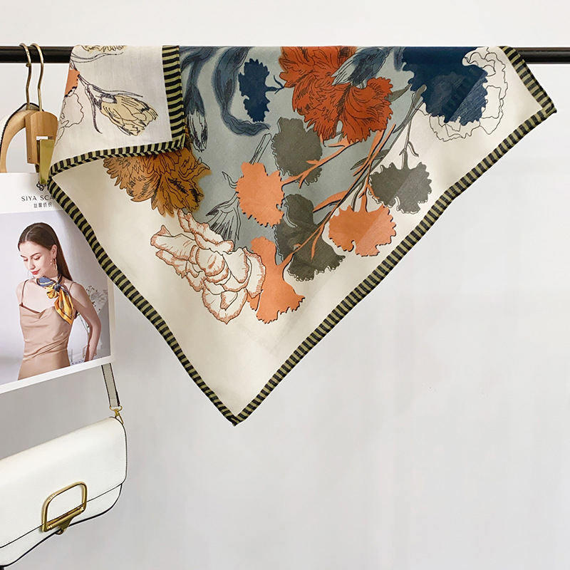 Luz de lujo japonés y coreano estilo de arte plantas flor impresión herringe toallas cuadrada mujer alta sensación de regalo de vacaciones con bufandas de seda