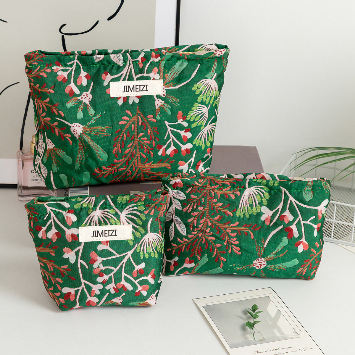 Ins pequeña bolsa de cosméticos fresca comercio exterior transfronterizo bolsa de almacenamiento portátil para el cuidado de la piel bolsa de baño de viaje bolsa de ropa interior