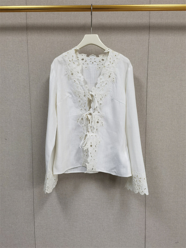 フランス式の大衆25春夏のシルクの亜麻の刺繍のvネックのひものシャツはひもを引いて腰の半ズボンのスーツを緩めます。|undefined