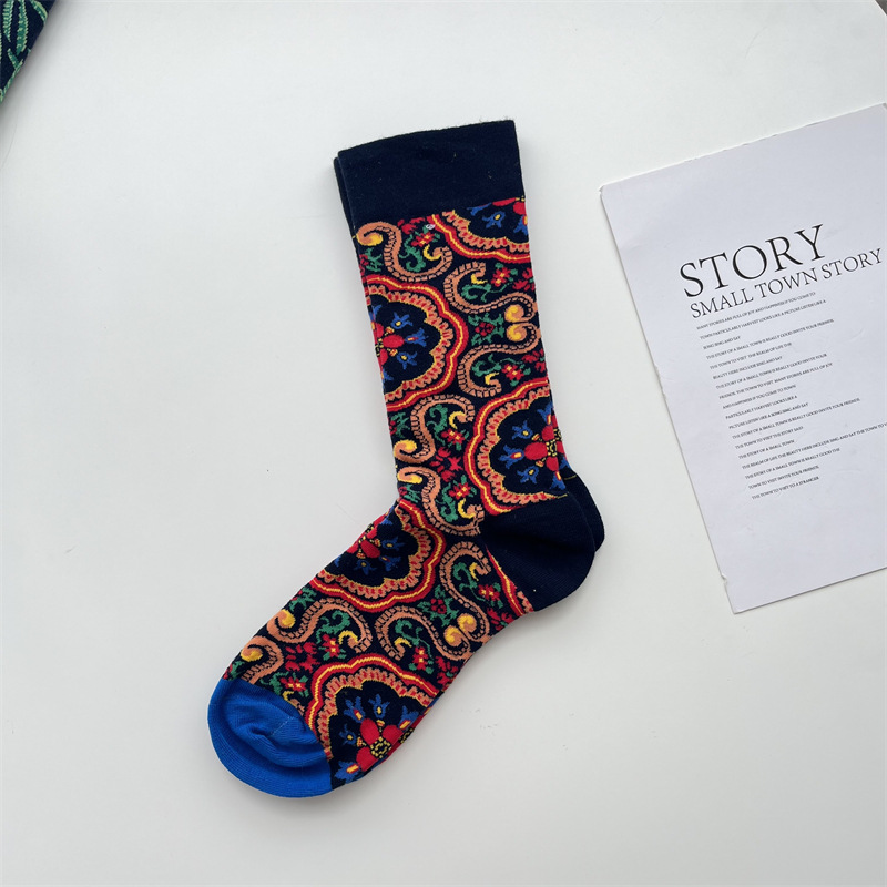 Women's Elegant Artistic Oil Painting Cotton Crew Socks A Pair display picture 9