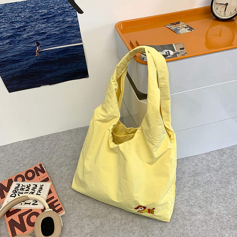 2025 새로운 대용량 방수 나일론 어깨 캔버스 토트 백 학생 클래스 어깨 가방 통근 속옷 가방