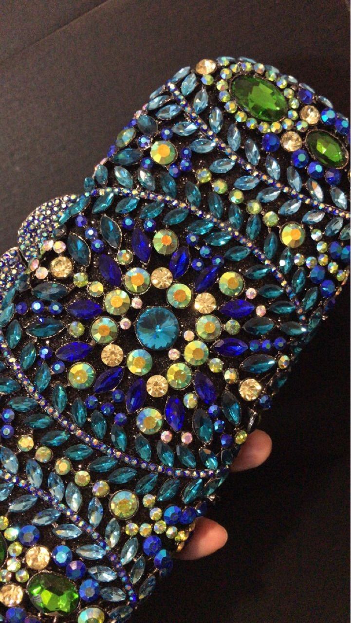 Túi clutch dạ hội nữ đính kim cương sang trọng — Màu Sâm panh