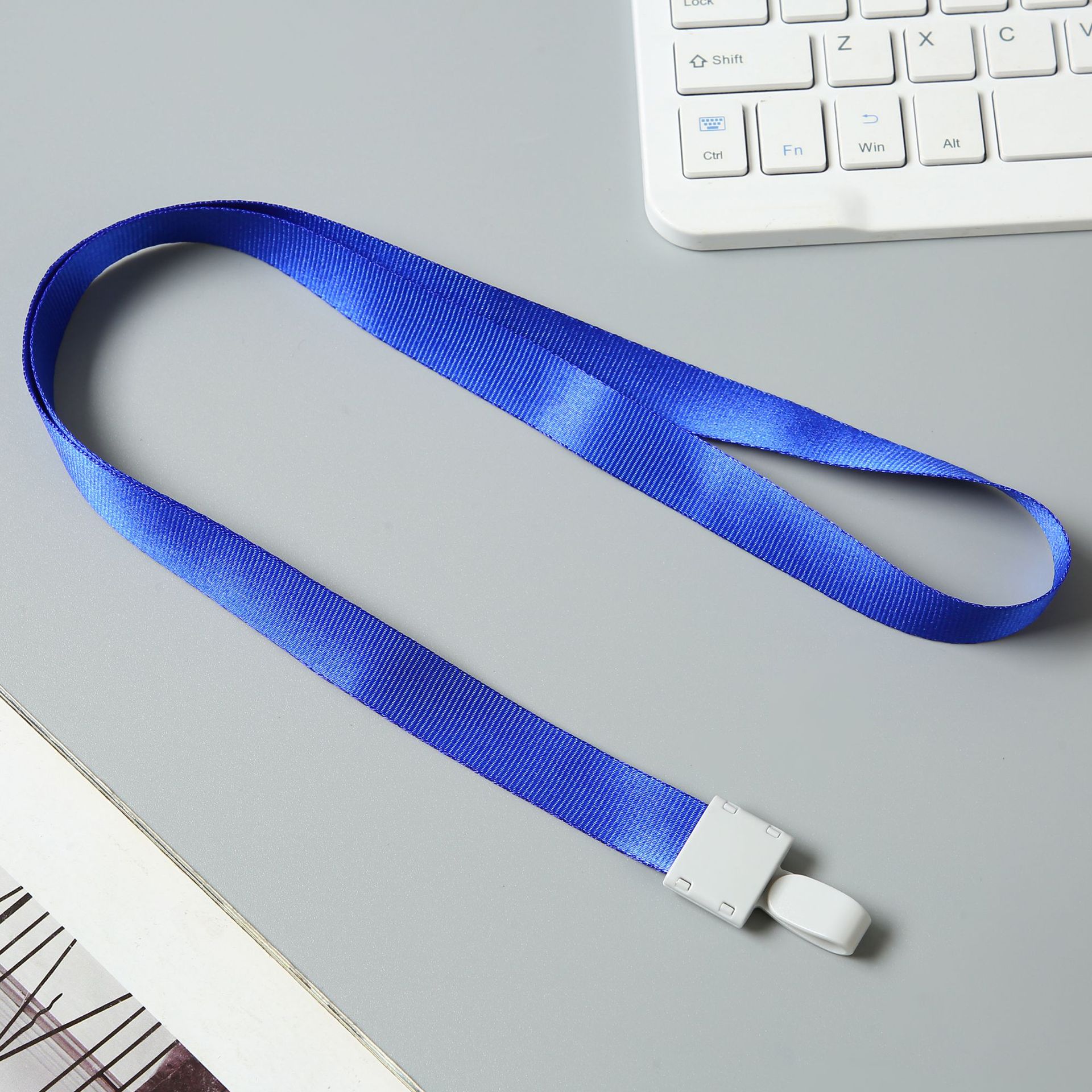 Juego de tarjetas de identificación cordón procesamiento al por mayor impresión l cuerda de tarjeta de estudiante exhibición gancho de plástico de oficina del campus cordón de protección ambiental