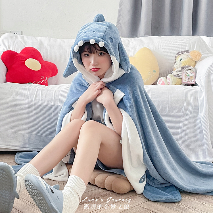 Luna's Shark Air Conditioning Blanket Coral Fleece Afternoon Pajamas Shawl Cape Type Hooded Nightgown Cute Home Clothes