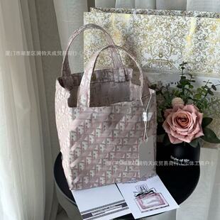 ���T�Yٛgift��ĸd���ֵ���������ذ��r��ͨ�ڰ��μ�hobo���ϼ�