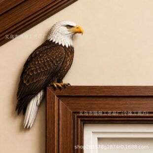 Wooden Cardinal Door Topper ���ل����T��b��B��b�