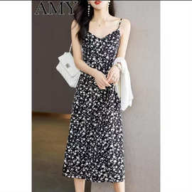 纯欲风夏季新款女印花吊带裙温柔气质修身减龄显瘦时尚连衣裙内搭