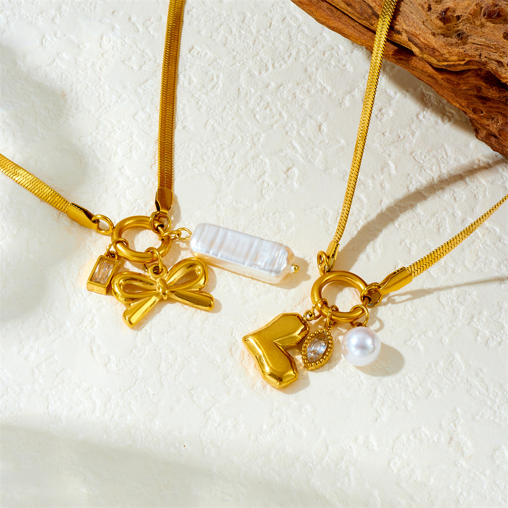 Elegant retro pendant stainless steel with bow pearl