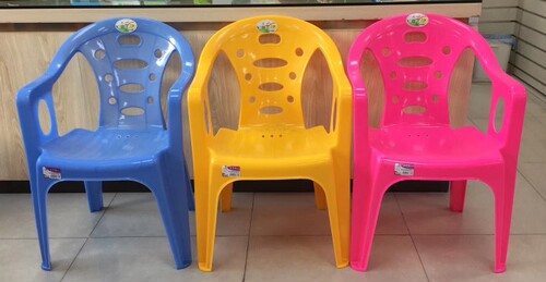 Wholesale thickened plastic chair backrest food stall simple beach chair outdoor barbecue night market plastic dining chair stackable