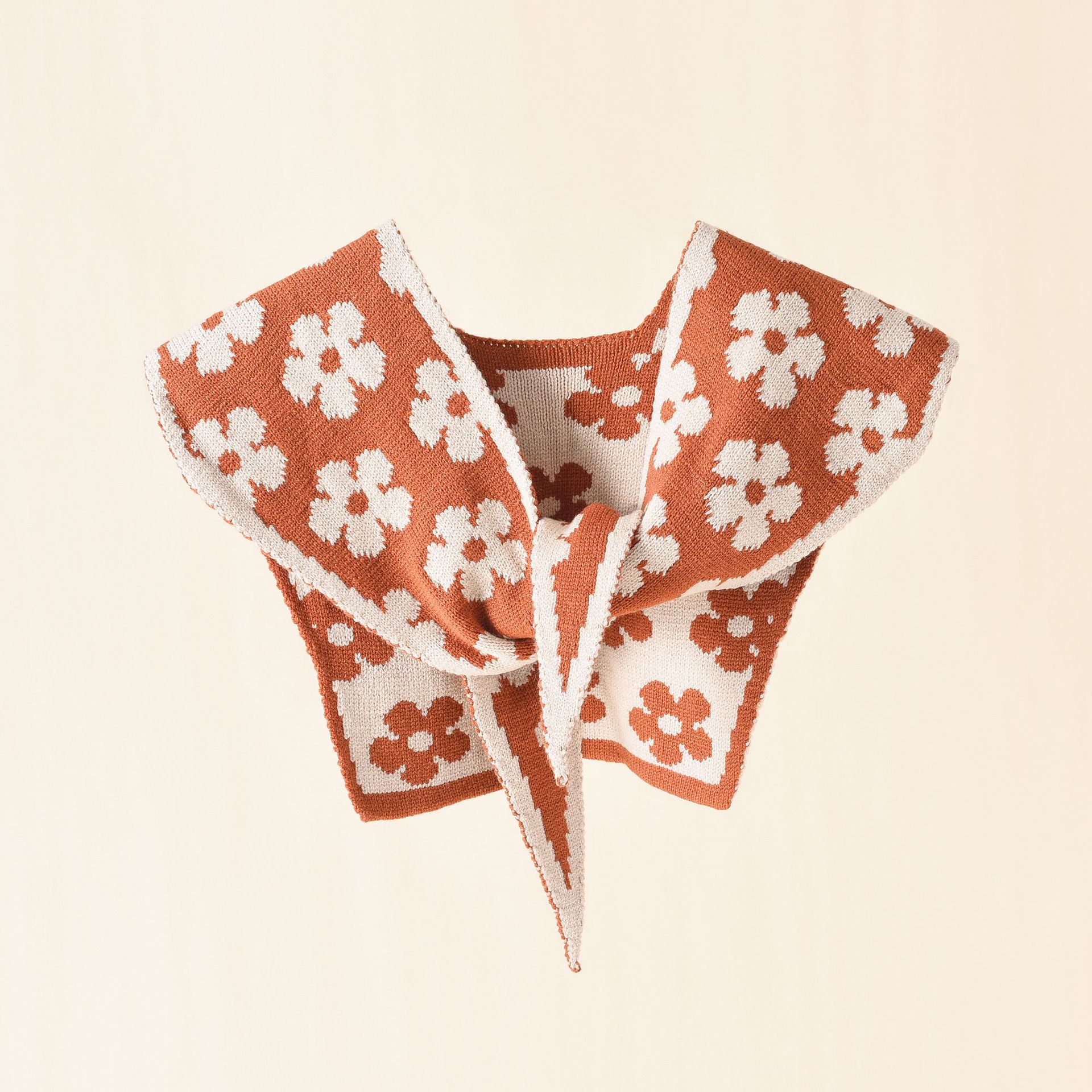 Ins estilo coreano de moda hombro pequeño de doble cara de punto de otoño e invierno bufanda triángulo exterior de doble uso chal protección del cuello para las mujeres