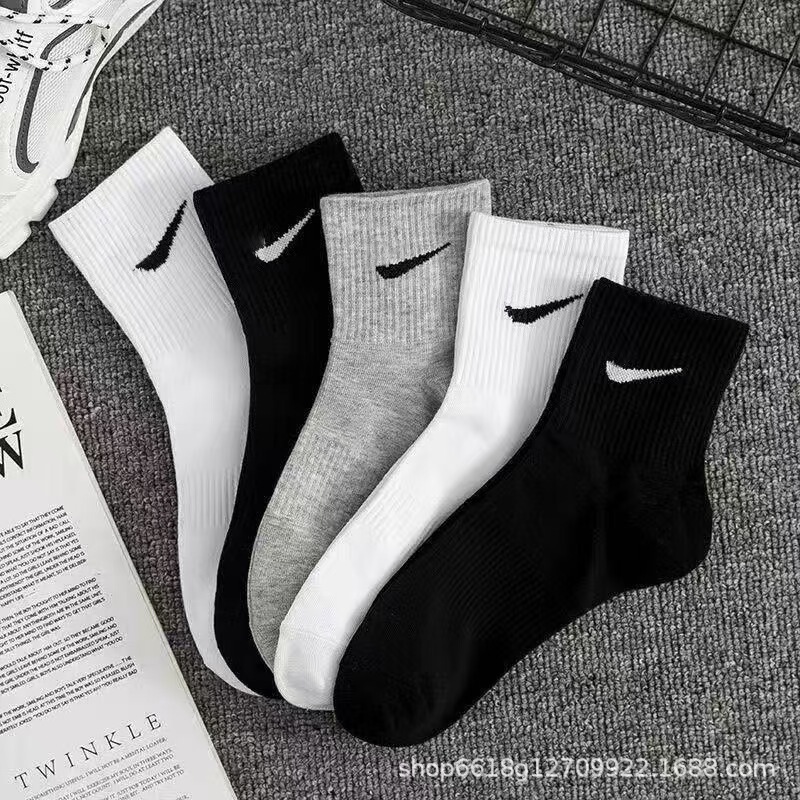 NK Gogo socks are classic and versatile mid-calf socks for running and sports, breathable, sweat-absorbent, and durable, with a stylish and breathable design