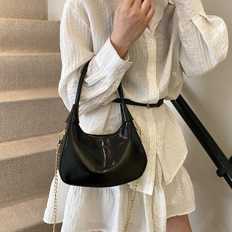 Ins ultra fuego bolso rojo bolso de mujer 2025 bolso de mano de mujer nuevo bolso de brazo simple bolso de hombro