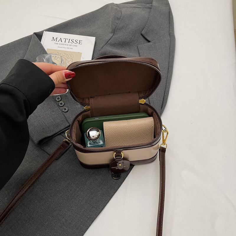 2025 nuevo bolso de mano de moda, bolso de hombro casual, nicho, bolso de caja.