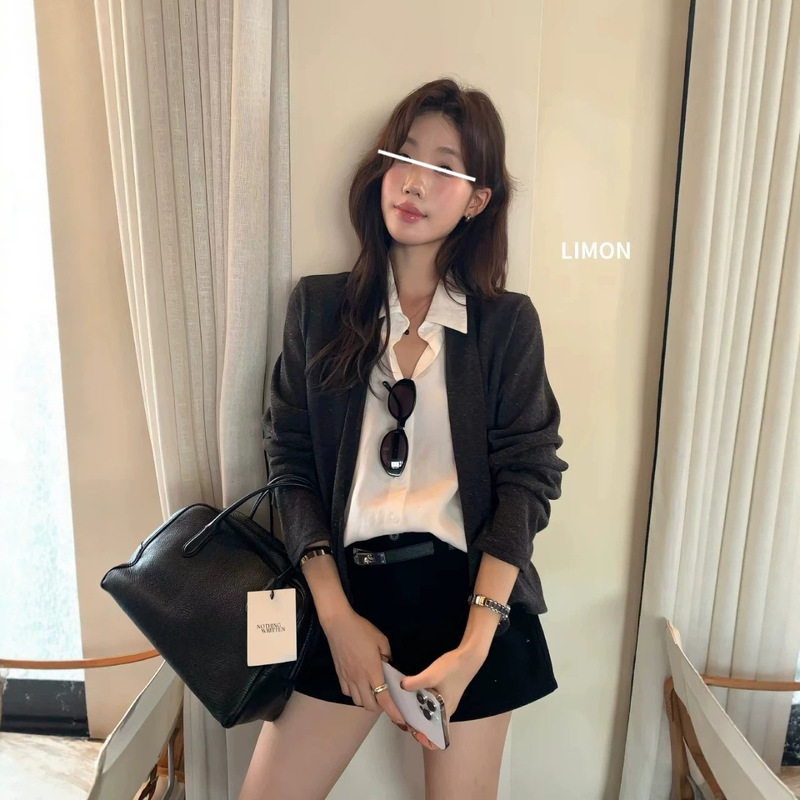 P2097 shirt with knitted fake two-piece design, length 55 - for distributors only, no returns or exchanges P2097 shirt with knitted fake two-piece design, length 55 - for distributors only, no returns or exchanges