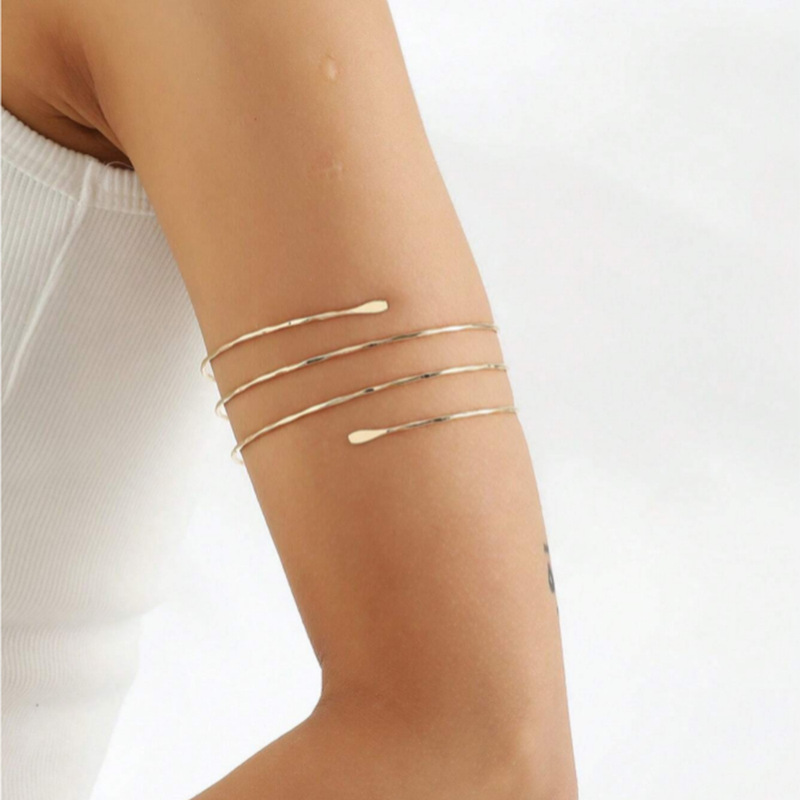Three-Layer Gold and Silver Spiral Armband with Flat Ends, Simple and Elegant Arm Accessory, Versatile Arm Band Three-Layer Gold and Silver Spiral Armband with Flat Ends, Simple and Elegant Arm Accessory, Versatile Arm Band