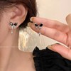 Small brand retro earrings from pearl, light luxury style, internet celebrity, simple and elegant design, wholesale