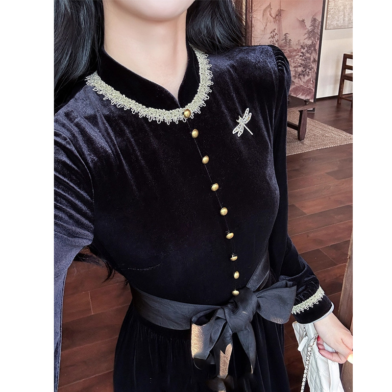 枫糖黑巧'法式黑丝绒长袖裙女2025秋新品复古高级感系带A字连衣裙|undefined