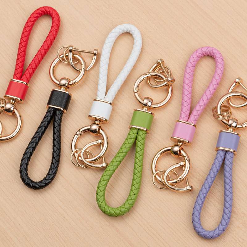 Car Keychain Pendant for Men and Women Advanced Rope with Lock Keychain Braided Rope Anti-Lost Motorcycle Key Chain Hanging Decoration