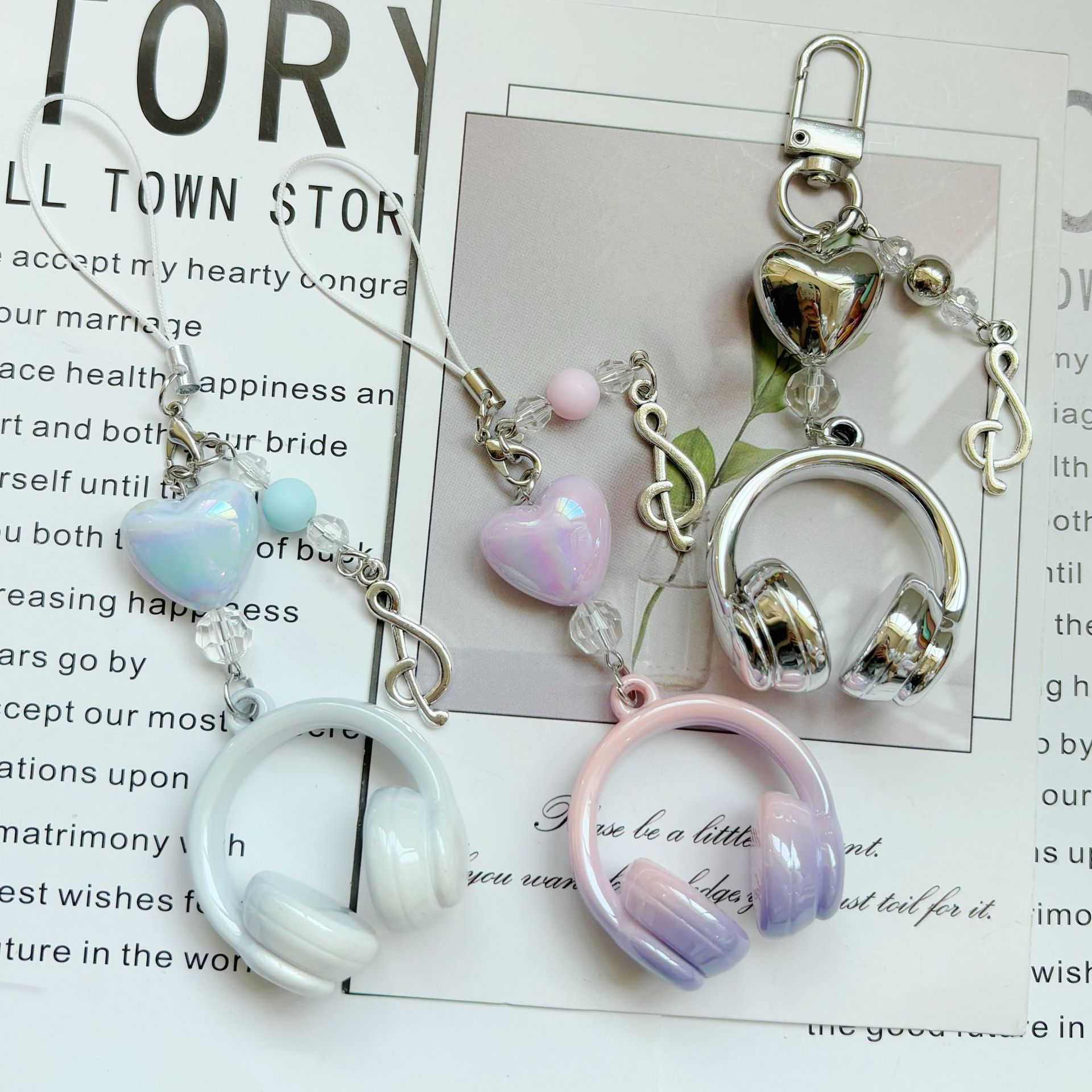 Handmade Ins Style Love Music Headset Keychain Accessories Mobile Phone Lanyard Cool ccd Hanging Accessories Student Bag Pendant