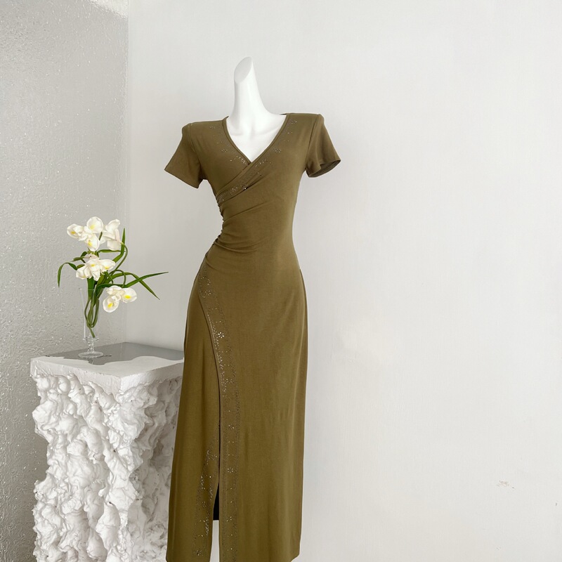 French-Style Light Luxury Vibe Summer New Sage Green Slit Dress
