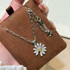 纯银S925权志龙同款小雏菊项链轻奢独特高级设计优雅森系锁骨链
