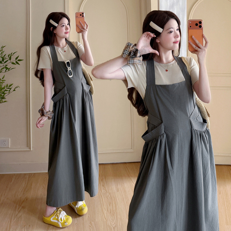 Maternity Wear: Gray-Green Long Square-Neck H-Shaped Twist-Knot Sleeveless Halter Dress + Short-Sleeve T-Shirt Set