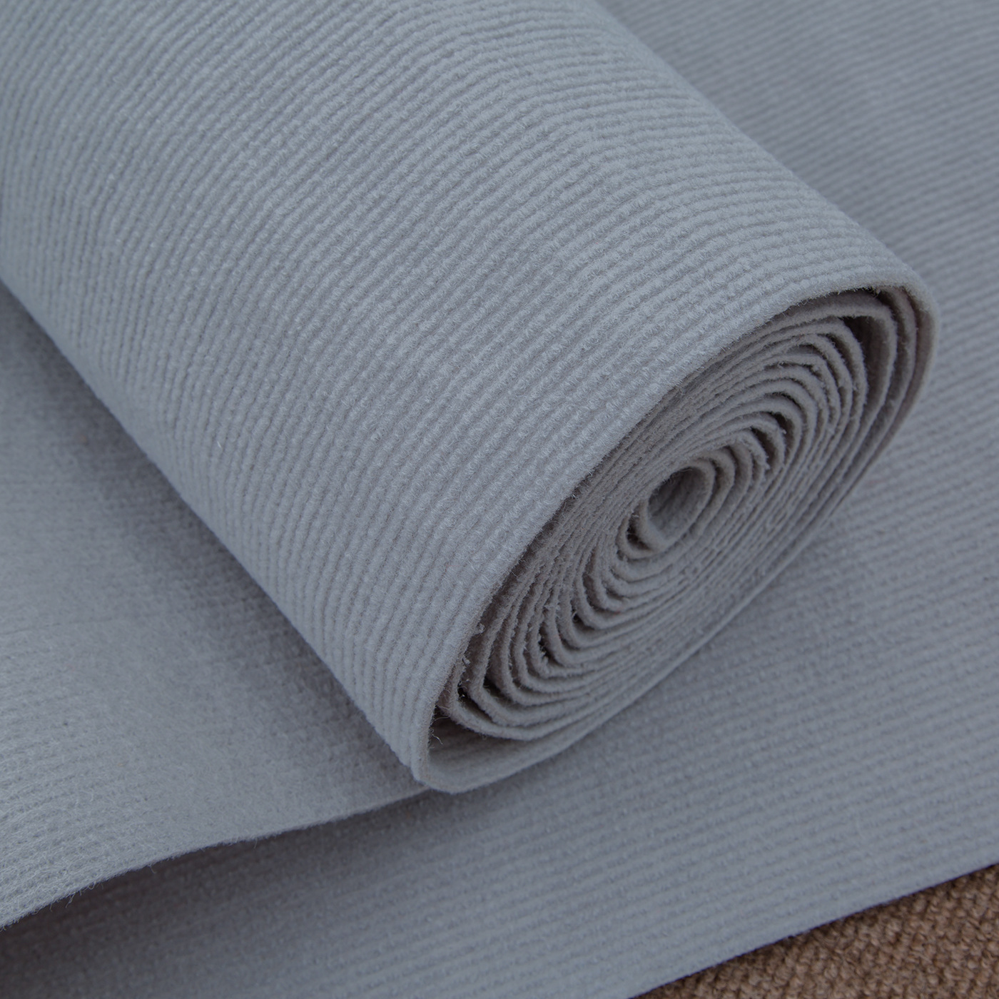 밝은 회색 핀스트라이프, 두께 약 5mm