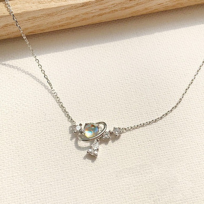 Simple Style Geometric Alloy Plating Artificial Crystal Womenu0027S Pendant Necklace 1 Piece