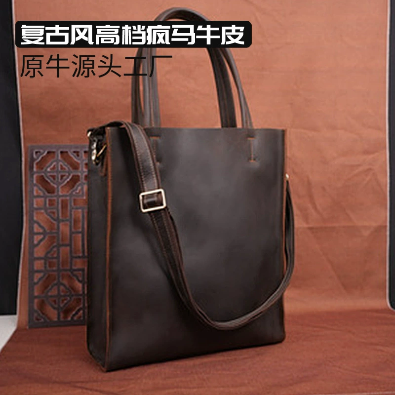 Capacious one-shoulder bag, leather handheld retro laptop, business version, cowhide