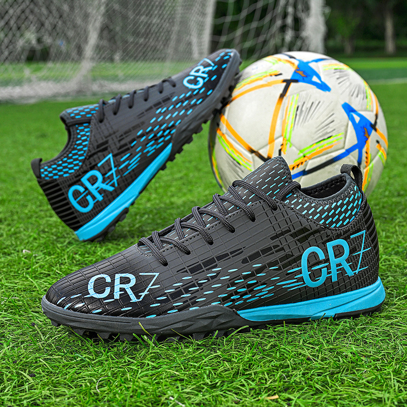 2025 nuevos zapatos de fútbol para estudiantes de corte bajo de Cristiano Ronaldo transfronterizos